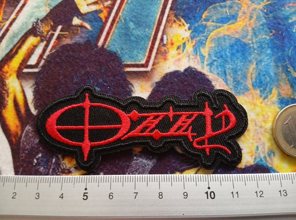 Ozzy Osbourne vrij mooie shaped logo patch 4, Ophalen of Verzenden, Nieuw, Kleding