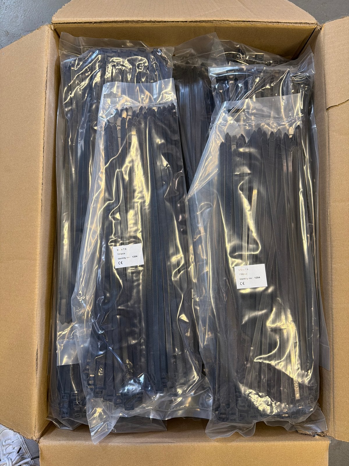 100 stuks Tie-wraps / Kabelbinders x30 - Nieuw, Nieuw, Ophalen of Verzenden, Nvt, Nvt
