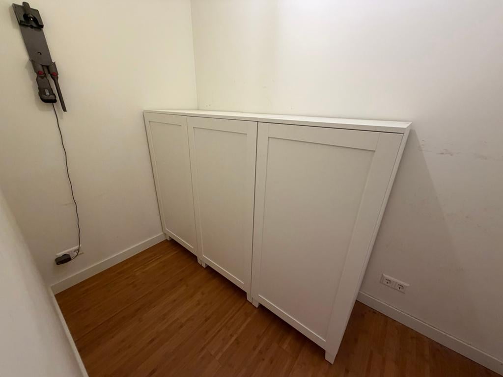 Witte kledingkast met hangruimte en lades, Ophalen, Gebruikt, Met lade(s), 150 tot 200 cm
