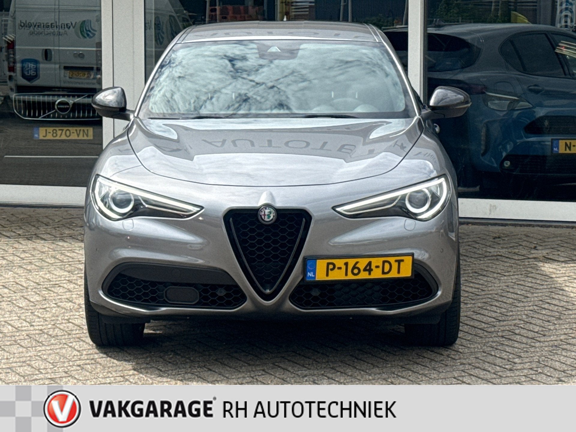 Alfa Romeo Stelvio 2.0 T AWD First Edition Carbon, Veloce ui, Auto's, Alfa Romeo, Automaat, Euro 6, 4 cilinders, Automatische klimaatregeling