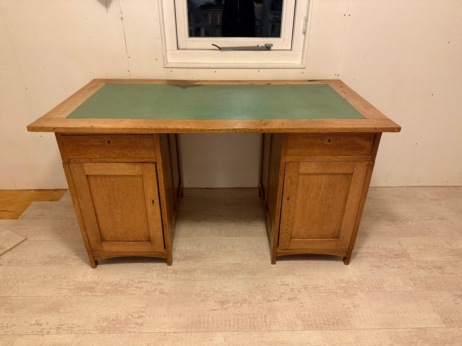 Antiek eiken bureau GRATIS, Antiek en Kunst, Ophalen