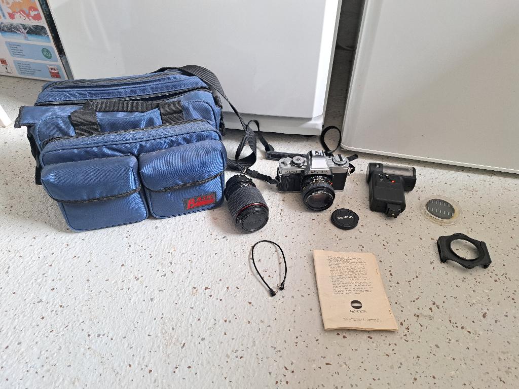 Minolta XG-M camera met toebehoren, Ophalen of Verzenden, Gebruikt, Spiegelreflex, Minolta