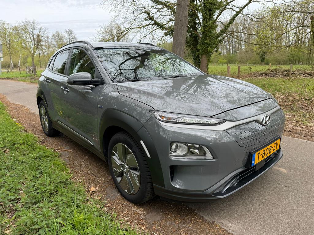 Hyundai Kona EV 136pk 2WD Aut. 2020 Grijs, Auto's, Hyundai, 14 kWh, 35 pk, 47 min, Elektrisch
