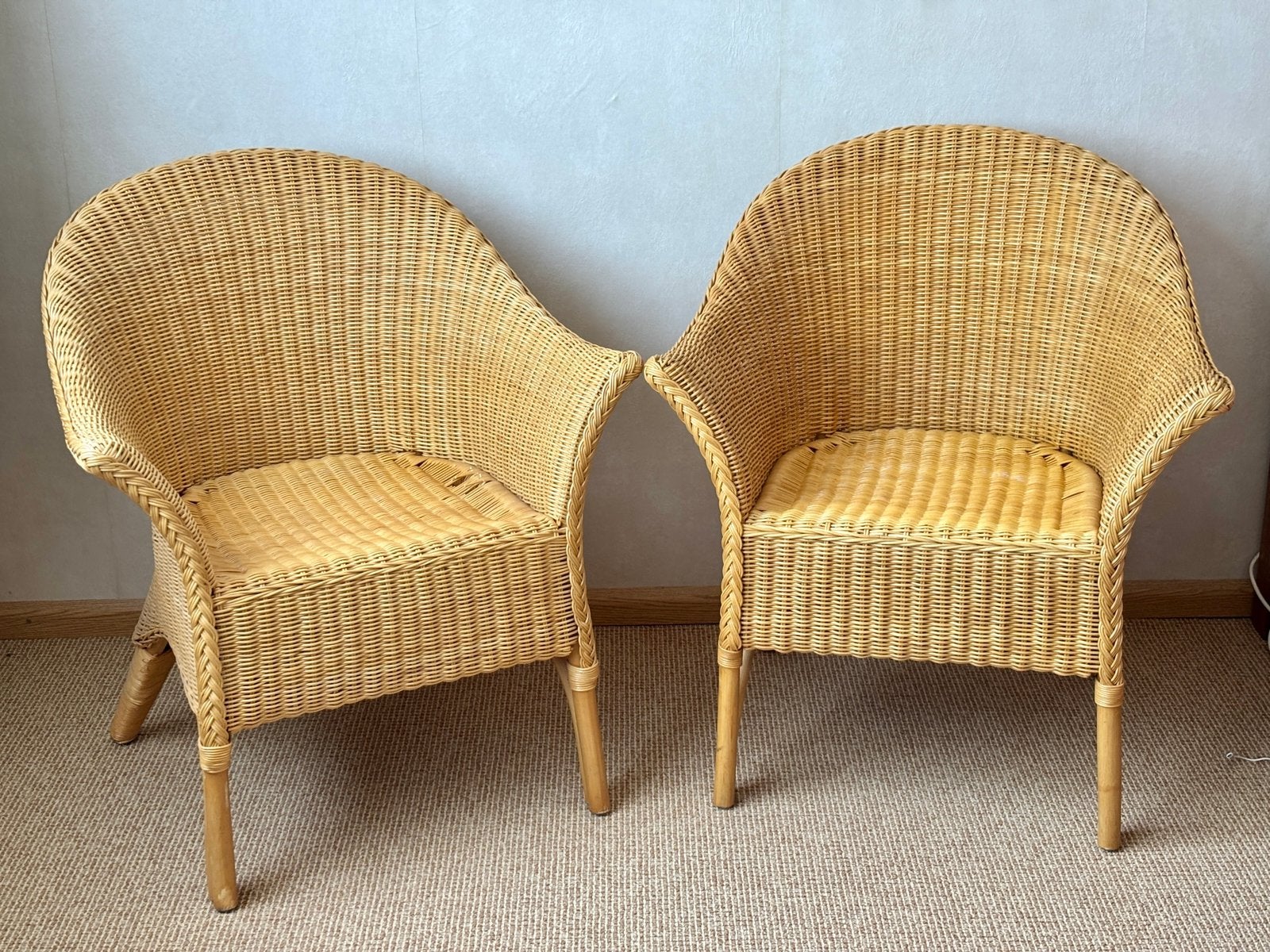 2 Rotan kuipstoelen, kunnen ook p.stuk verkocht., Huis en Inrichting, Ophalen, Zo goed als nieuw, Bruin, Twee