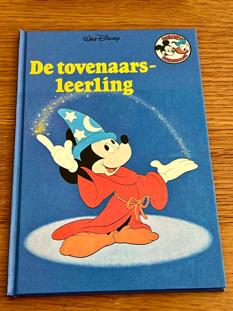 Walt Disney - De tovenaarsleerling (hardcover), Boeken, Kinderboeken | Jeugd | onder 10 jaar, Ophalen of Verzenden, Zo goed als nieuw