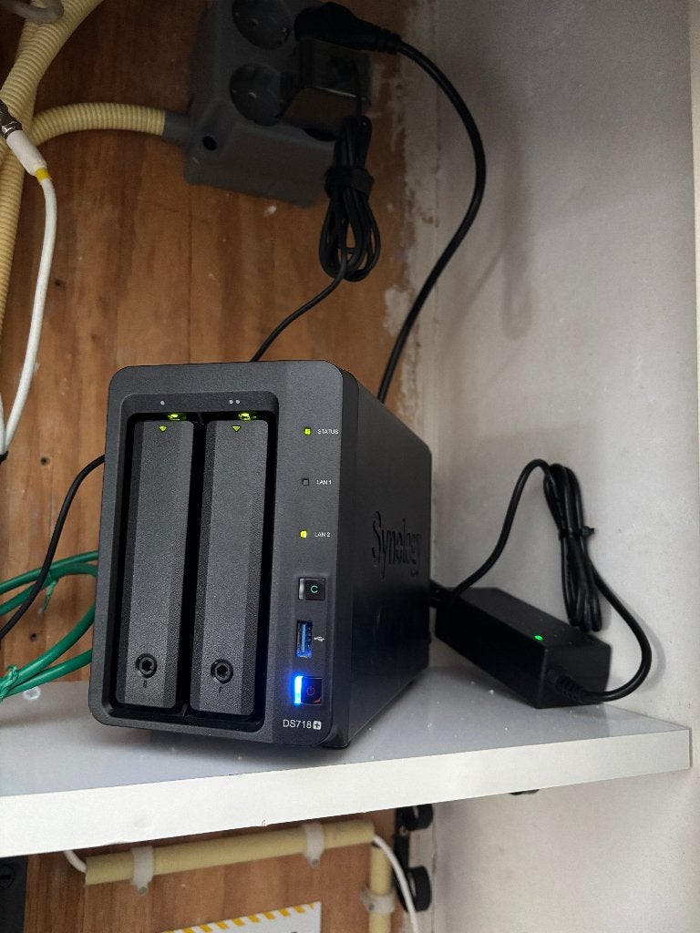 Synology DS718+ NAS + 8GB Geheugen + 2 WD Red Pro 6TB, Computers en Software, NAS, Ophalen of Verzenden, Zo goed als nieuw
