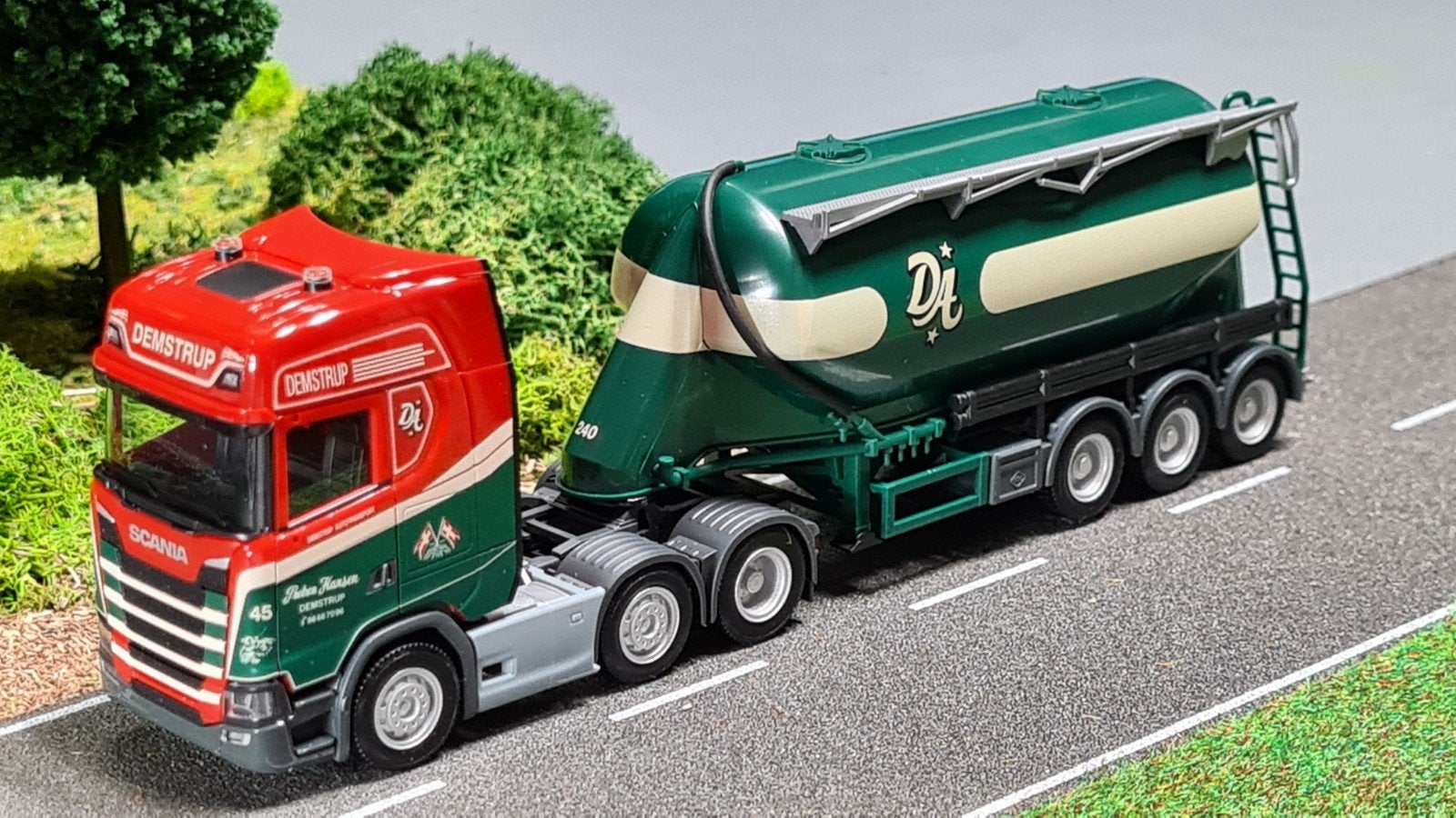233 Herpa 1:87 Preben Hansen Scania bulkoplegger, Ophalen of Verzenden, Nieuw, Bus of Vrachtwagen, Herpa