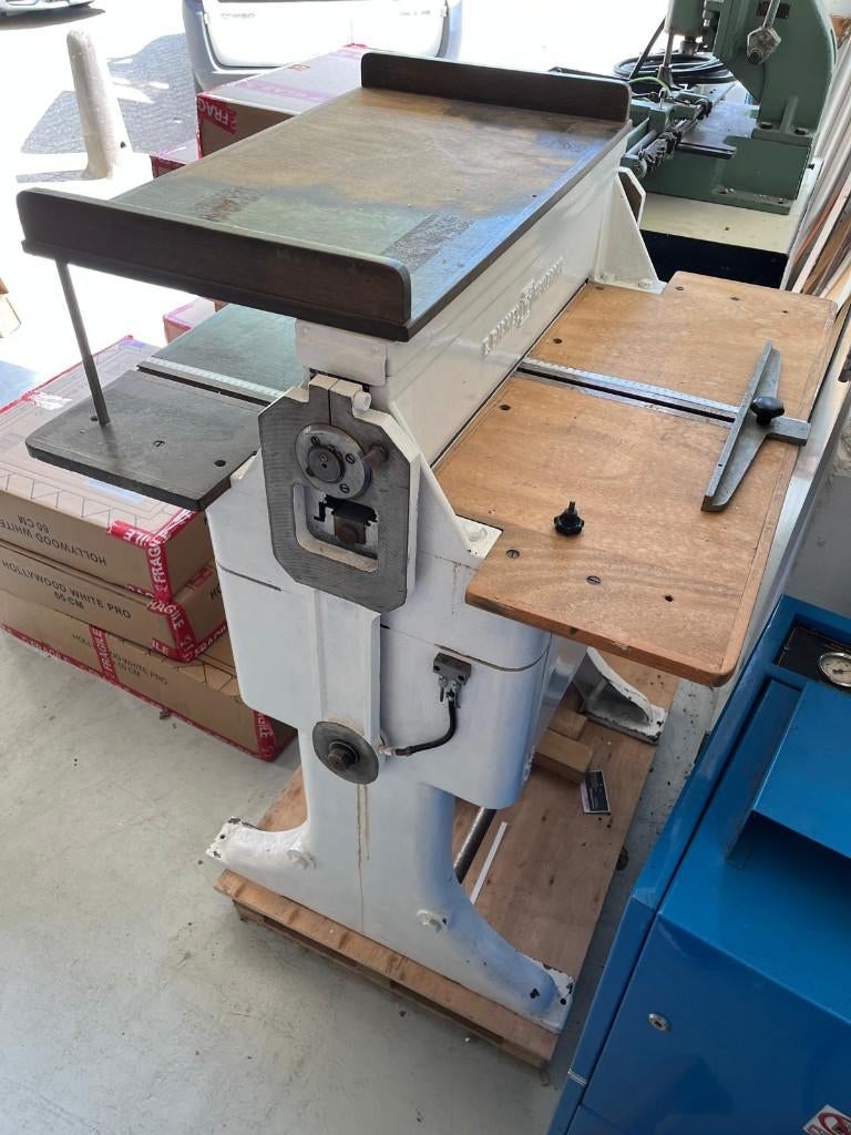 Ril machine - E. Brickel K.G Heilbronn, Doe-het-zelf en Verbouw, Gereedschap | Overige machines, Gebruikt, Ophalen