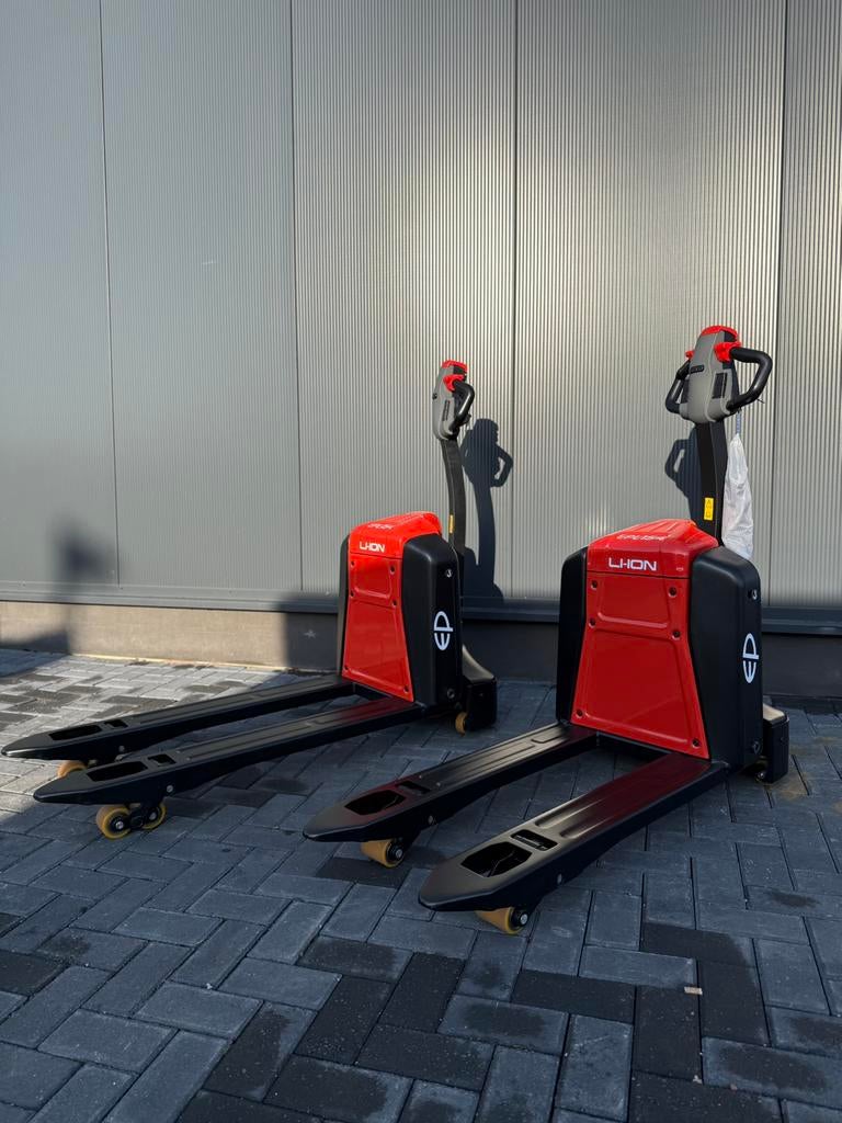EP EPL154 Elektrische palletwagen 1500kg met zwenkwielen NEW, Doe-het-zelf en Verbouw, Palletwagens en Pompwagens, Ophalen of Verzenden