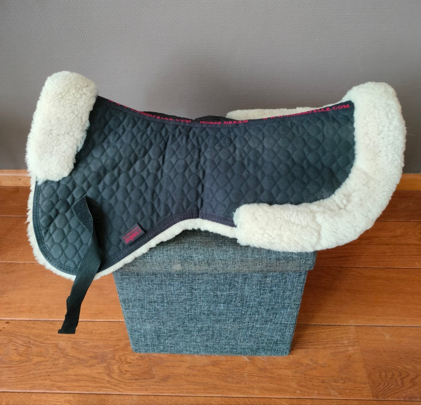 Nette Christ Lamsfelle halfpad/zadelbontje/onderlegger full, Full (L), Schokabsorberend, Gebruikt, Overige merken