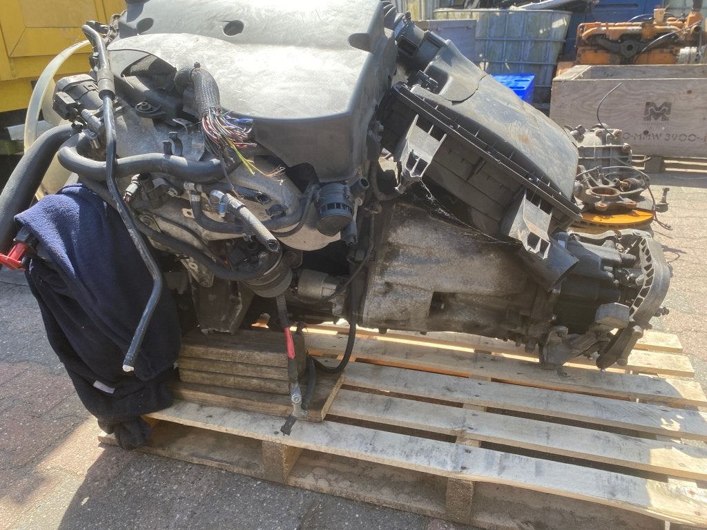 Mercedes sprinter a646 motor met bak uit schade auto, Niet ingevuld, Gebruikt, Mercedes-Benz, Niet ingevuld