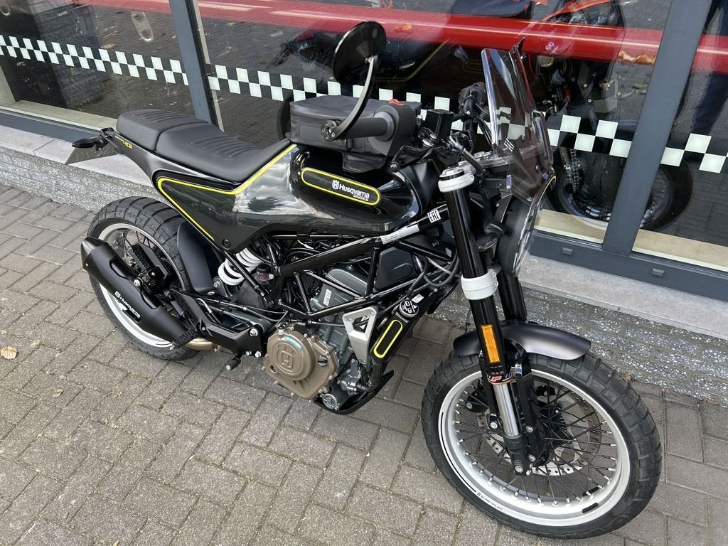 HUSQVARNA SVARTPILEN 401 2019, Motoren, Bedrijf, Naked bike