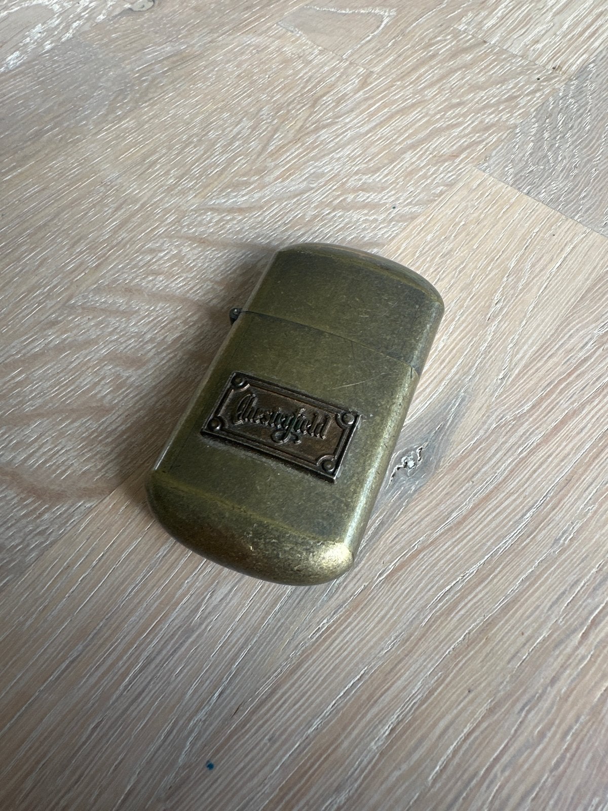 Vintage Chesterfield Zippo-stijl aansteker - Messing, Verzamelen, Ophalen of Verzenden, Zo goed als nieuw, Aansteker