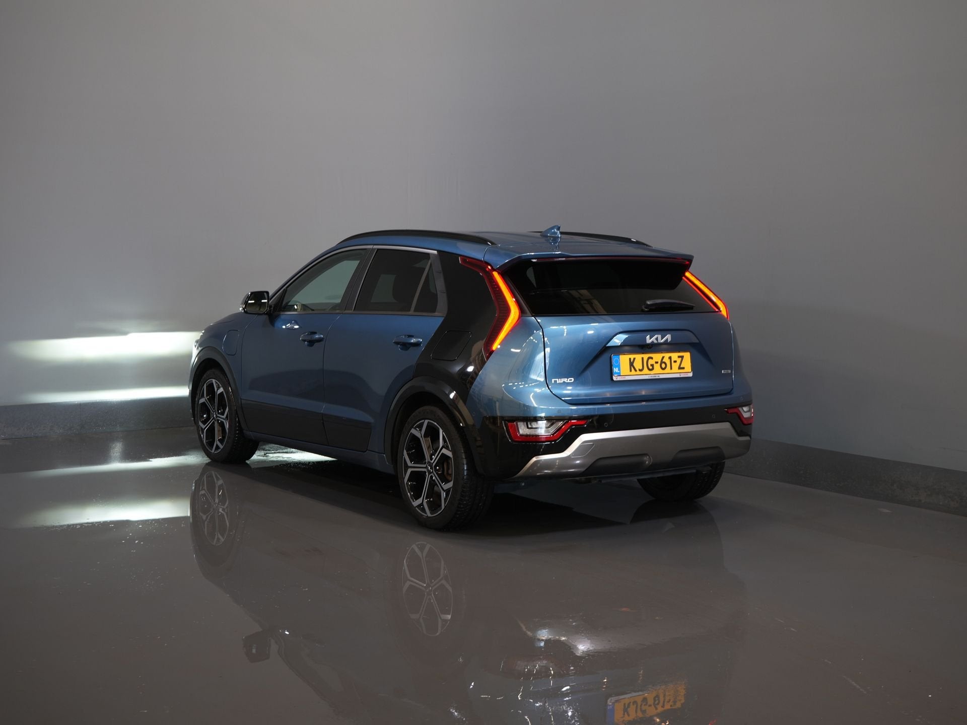Kia Niro 1.6 GDi PHEV Executive Line Dealer Onderhouden/ Har, Gebruikt, Blauw, 180 min, Bedrijf