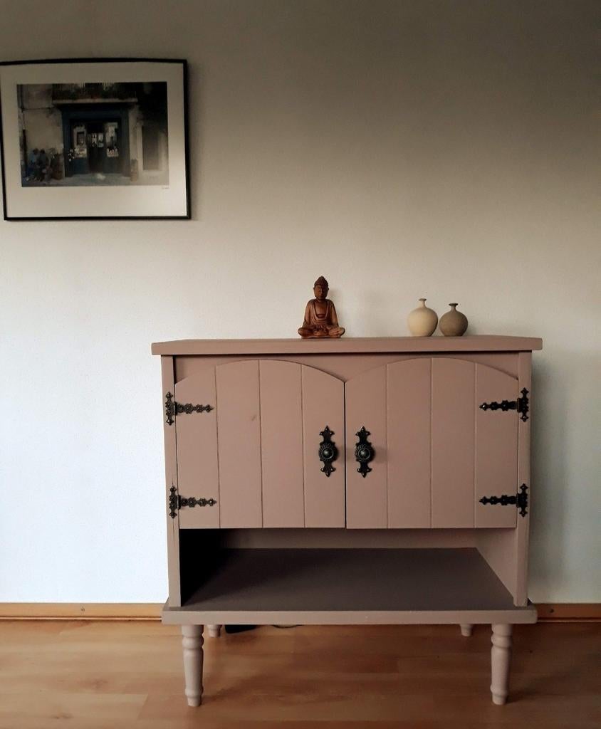 Uniek Roze Kastje met Antieke Details, Ophalen, Gebruikt