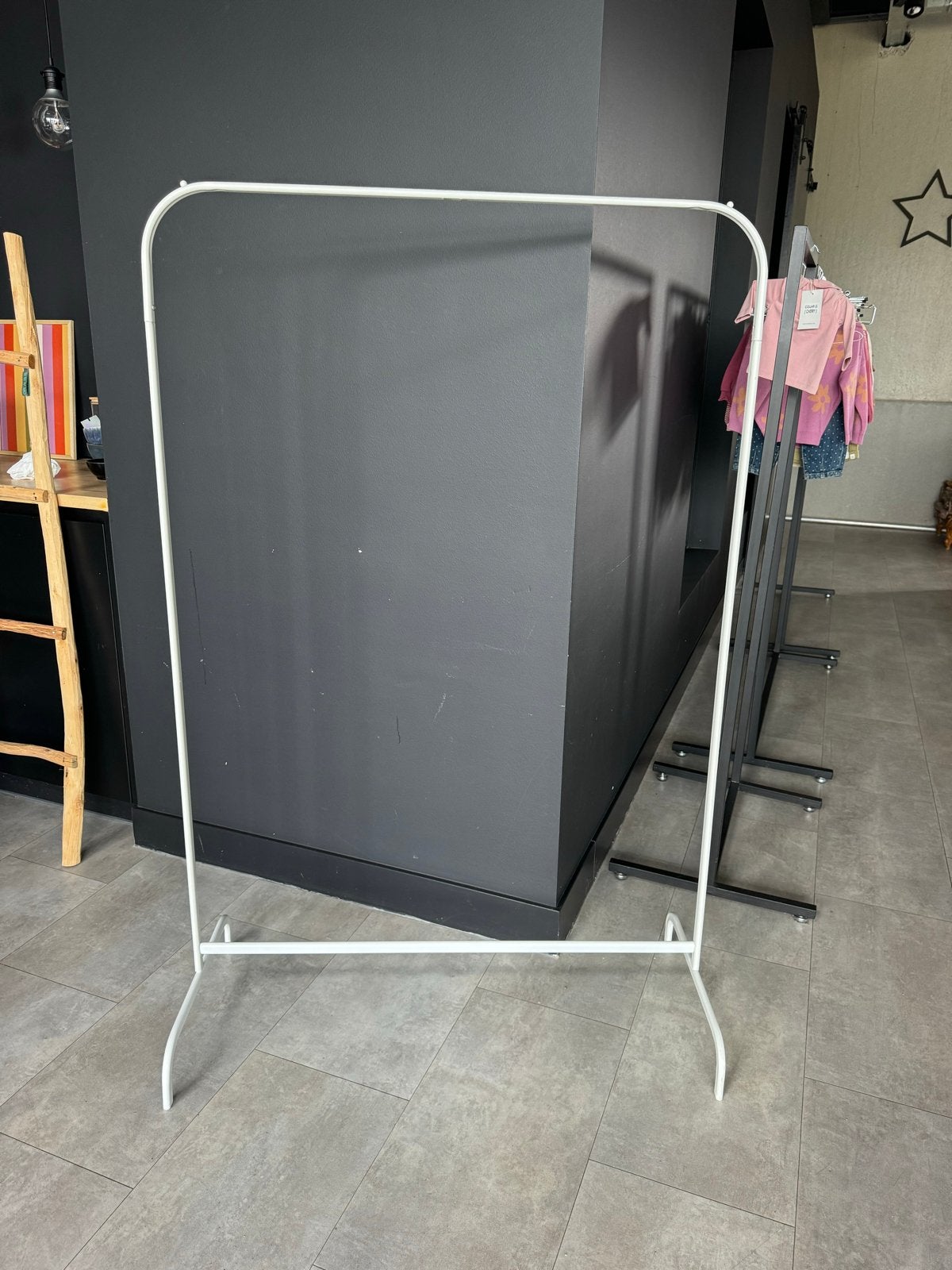 IKEA Kledingrek Wit - 30 Stuks Beschikbaar, Kleding | Dames, Ophalen, Gebruikt