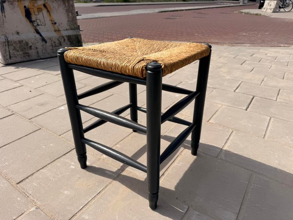 Vintage Rotan kruk 40-40 cm, Huis en Inrichting, Krukjes, Ophalen of Verzenden, Zo goed als nieuw, Hout