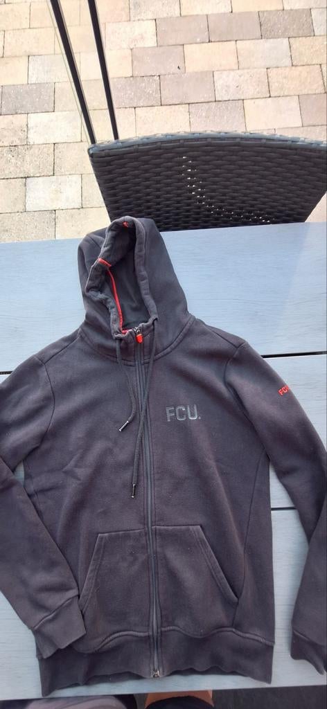 FC Utrecht vest zwart met rood. Maat M., Ophalen of Verzenden, Gedragen, Zwart
