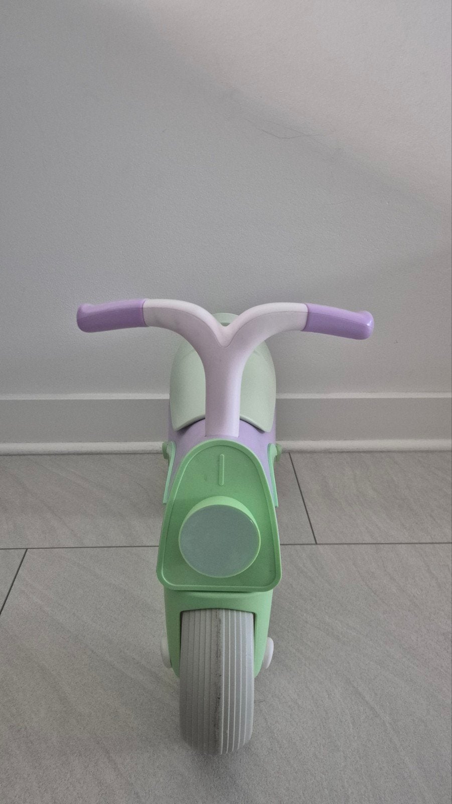 Loopfietsje voor kinderen - Paars/Groen, Kinderen en Baby's, Speelgoed | Buiten | Voertuigen en Loopfietsen, Ophalen, Gebruikt