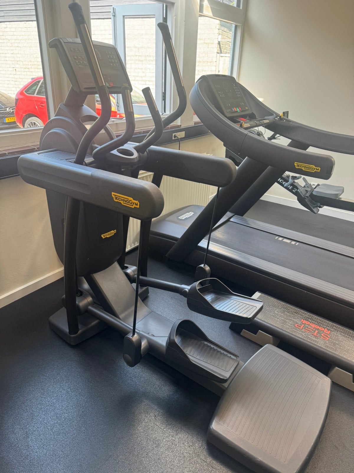 Technogym Vario, Sport en Fitness, Ophalen, Gebruikt, Crosstrainer