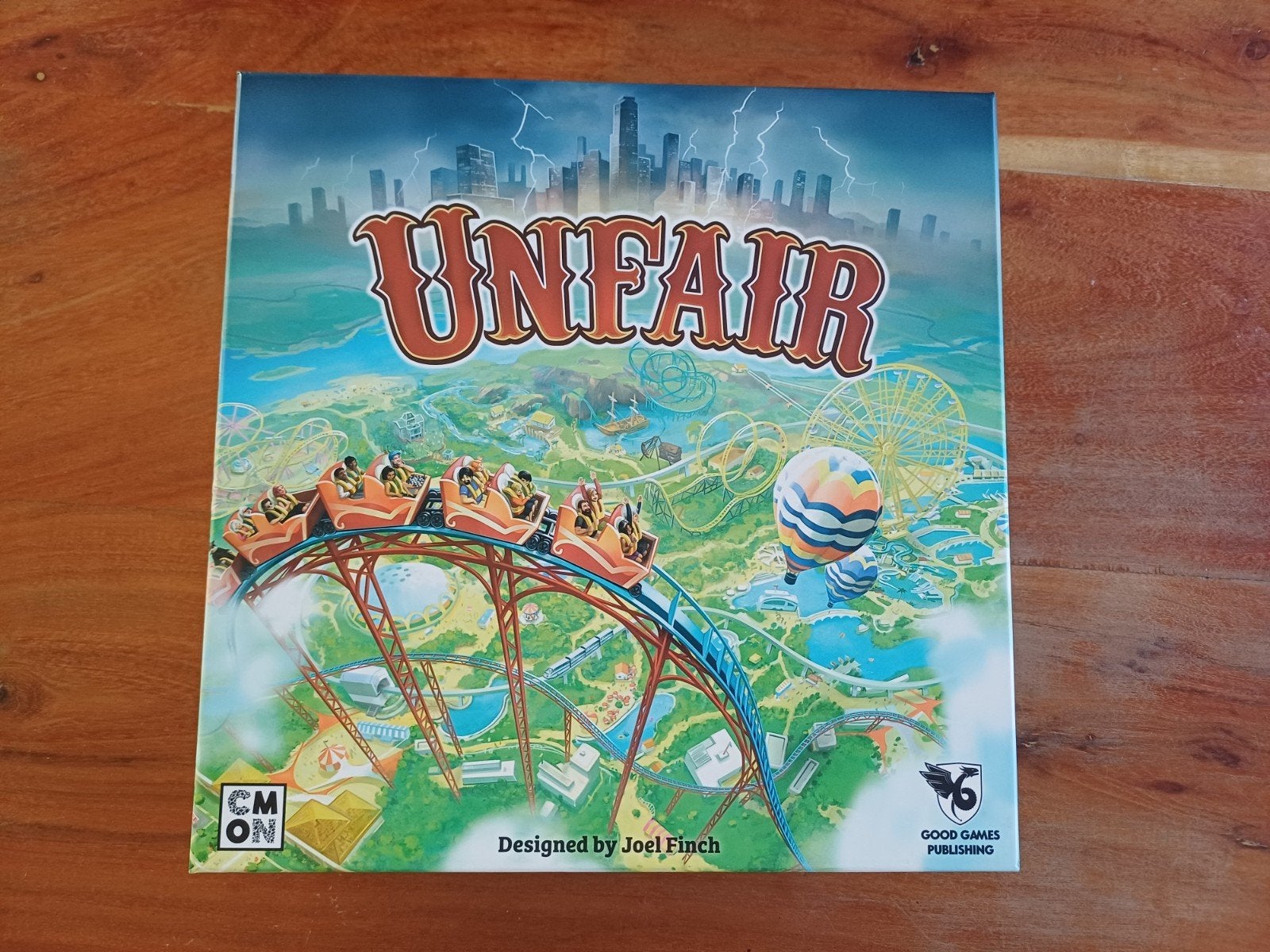 Unfair Boardgame, Hobby en Vrije tijd, Ophalen of Verzenden, Zo goed als nieuw