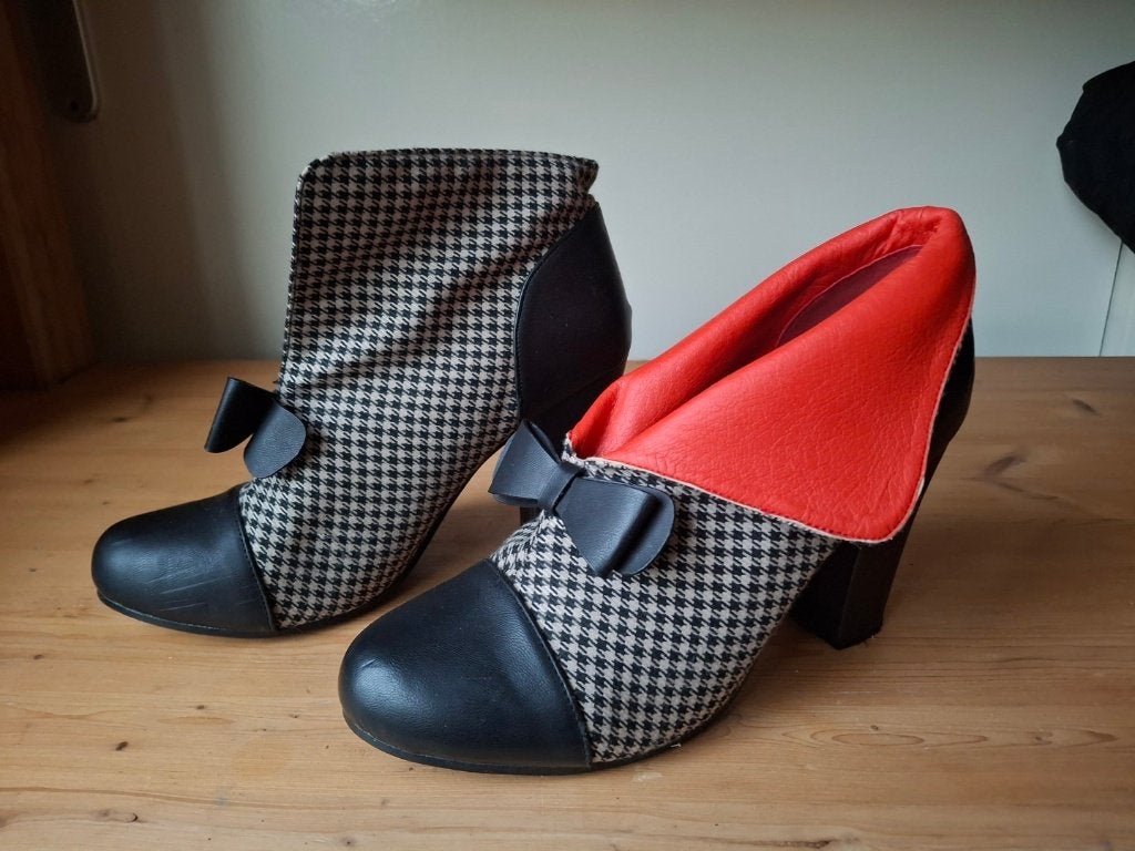Banned pied de poule hakken vintage look met strikje maat 39, Kleding | Dames, Ophalen of Verzenden, Gedragen, Zwart