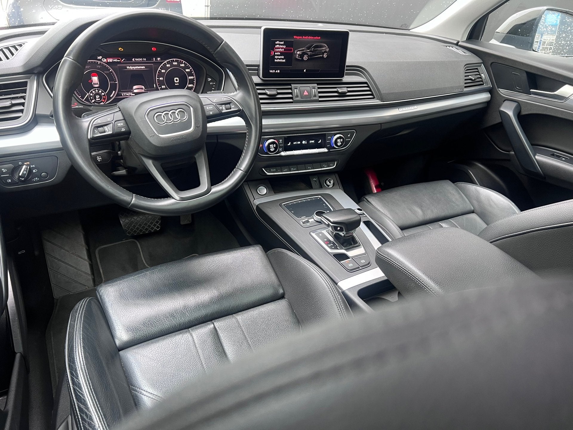 Audi Q5 55 TFSI e quattro Competition - S-Line - Leder - Pan, Auto's, Audi, Automaat, 4 cilinders, Bedrijf, Hybride Elektrisch/Benzine