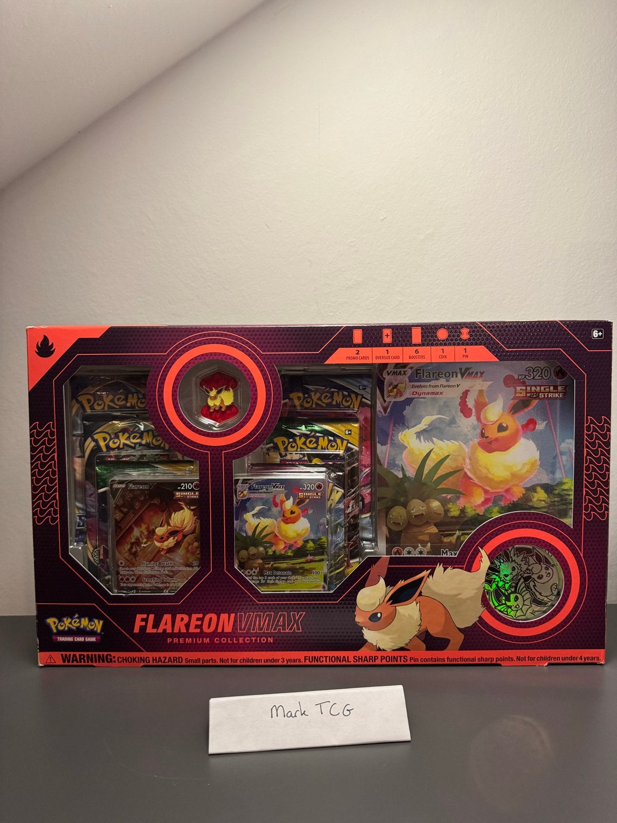 Pokémon Flareon VMAX Premium Collection Box, Ophalen of Verzenden, Nieuw, Overige typen