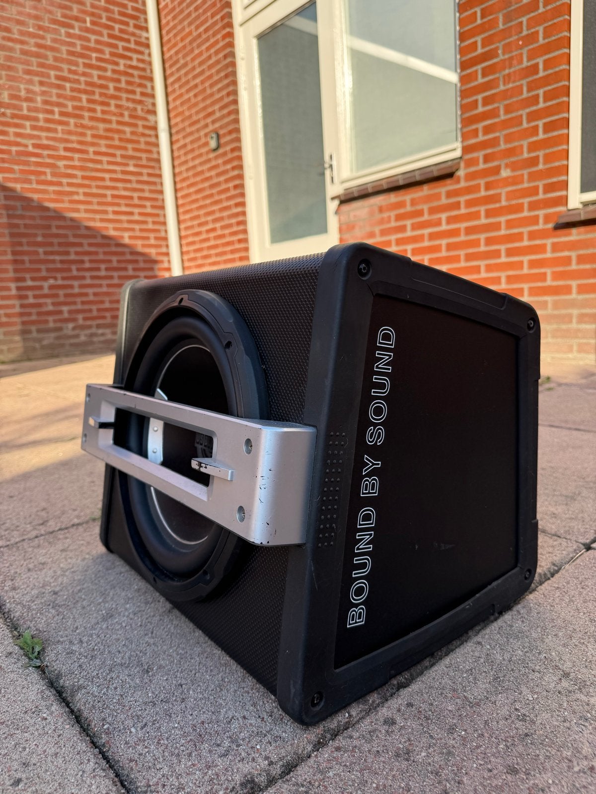 US Blaster 12”actieve subwoofer - Krachtige bas voor je auto, Auto diversen, Autoradio's, Ophalen, Gebruikt