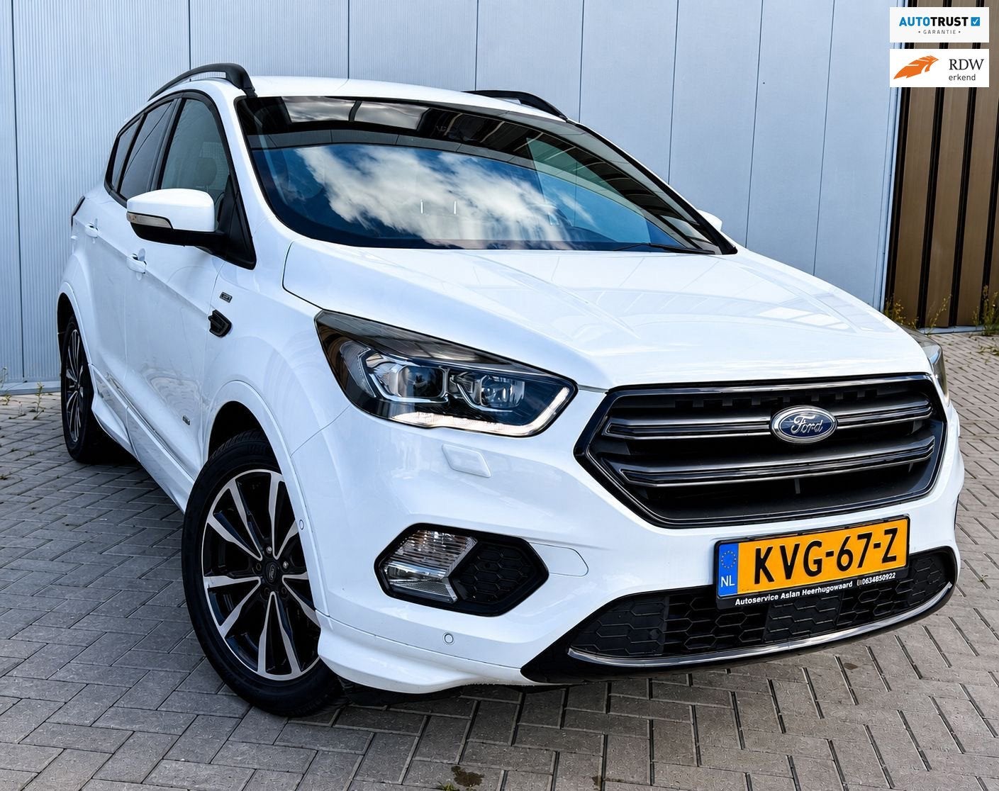 Ford Kuga 1.5 EcoBoost ST Line 4WD 182PK CAMERA/AUTOMAAT/190, Automaat, Dealer onderhouden, Gebruikt, Zwart