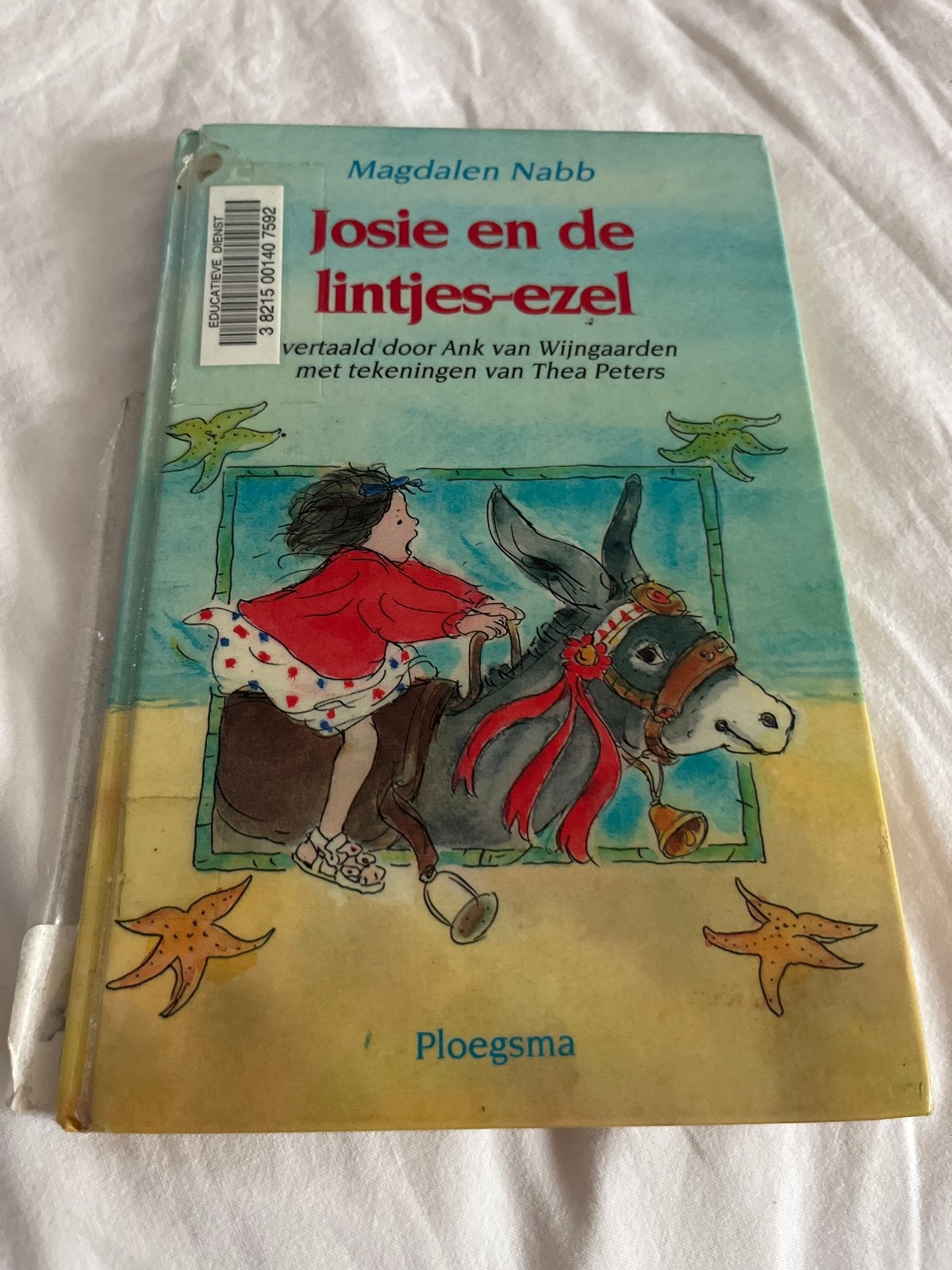 Josie en de lintjes-ezel - Magdalen Nabb, Boeken, Verzenden, Gelezen, Fictie algemeen
