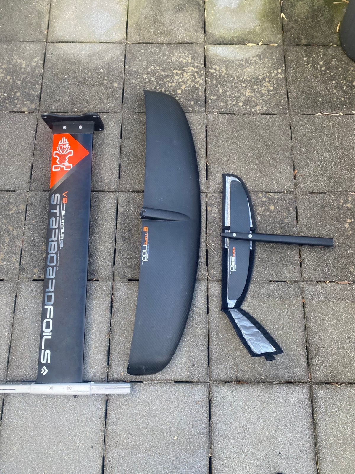 Starboard alu/carbon foil-mast (82), front (1700), stab(250), Ophalen, Zo goed als nieuw, Wingsurf-hydrofoil