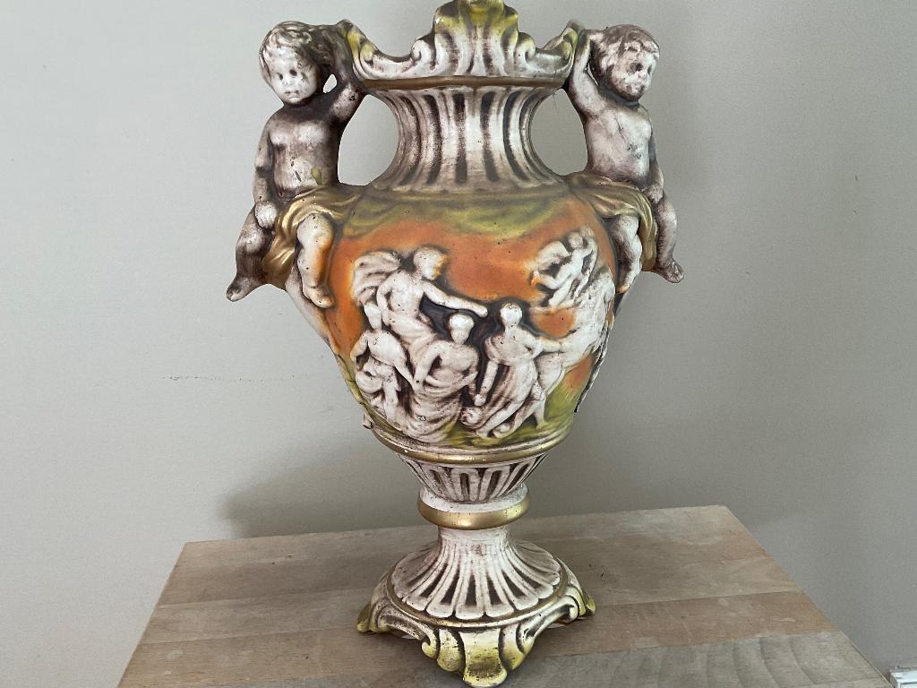 Fraaie antieke Capodimonte vaas met decor putti’s/nymph etc, Verzenden