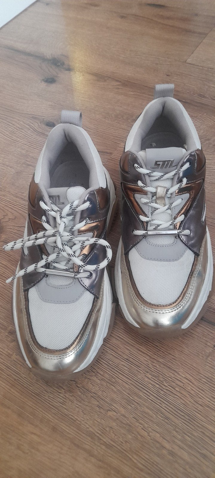 Steve Madden sneakers maat 38 metallic goud/brons, Ophalen, Overige kleuren, Steve Madden, Sneakers of Gympen