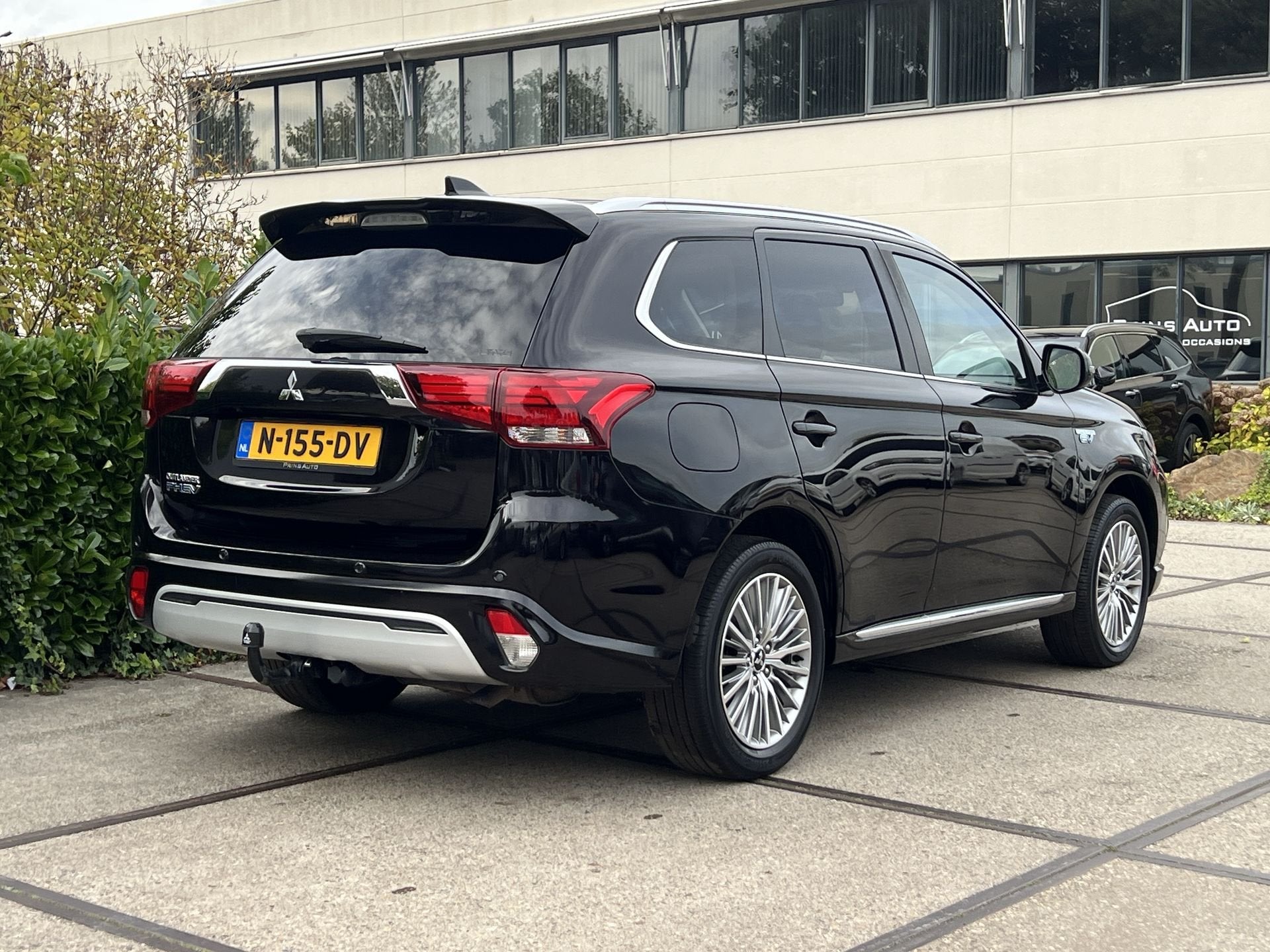 Mitsubishi Outlander 2.4 PHEV Intense |CAMERA|CLIMA|CRUISE|T, Auto's, 4 cilinders, 1865 kg, Verwarmde buitenspiegels, Bedrijf