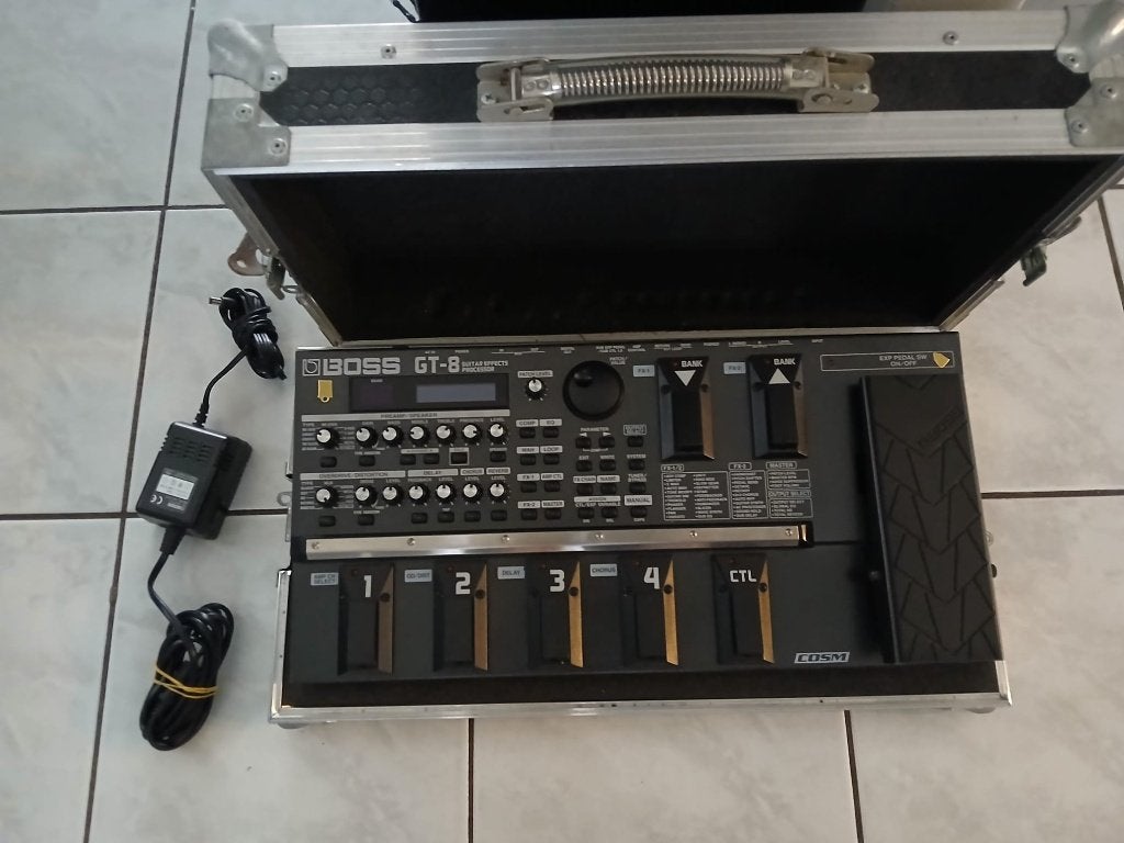 Boss GT-8 Gitaar Multi-effect Processor in Nieuwstaat, Ophalen, Zo goed als nieuw, Delay of Echo