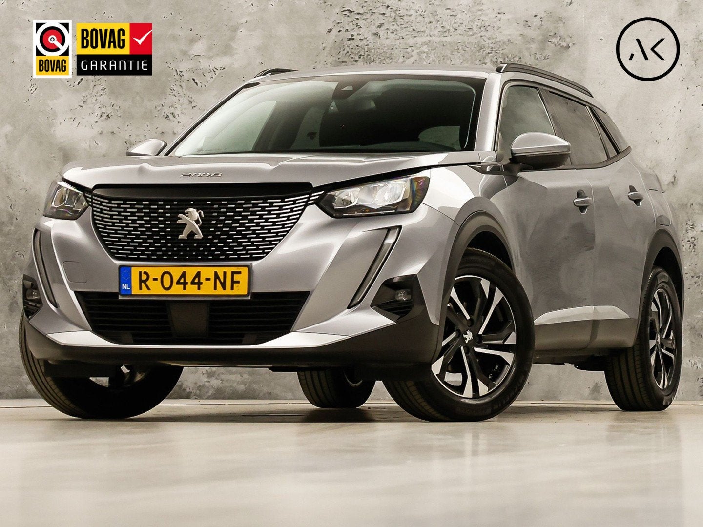 Peugeot 2008 1.2 PureTech Allure Sport Automaat VIRTUAL COCK, 12 maanden, Gebruikt, 1199 cc, Leder en Stof
