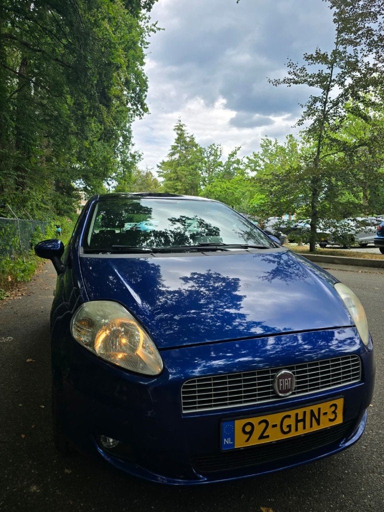 Nette Fiat Grande Punto 1.4 Panorama dak IJskoude Airco!, Voorwielaandrijving, 40 €/maand, 4 cilinders, Origineel Nederlands