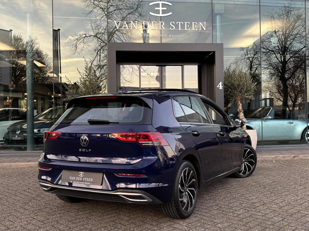 Volkswagen Golf 1.4 eHybrid Style Memory Seats | Panoramadak, Auto's, Volkswagen, 1490 kg, Gebruikt, 4 cilinders, Bluetooth