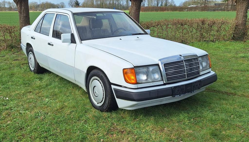 Mercedes-Benz 200-Serie 2.5 250 D AUT 1991 Wit, Auto's, Stof, Beige, 2497 cc, Wit