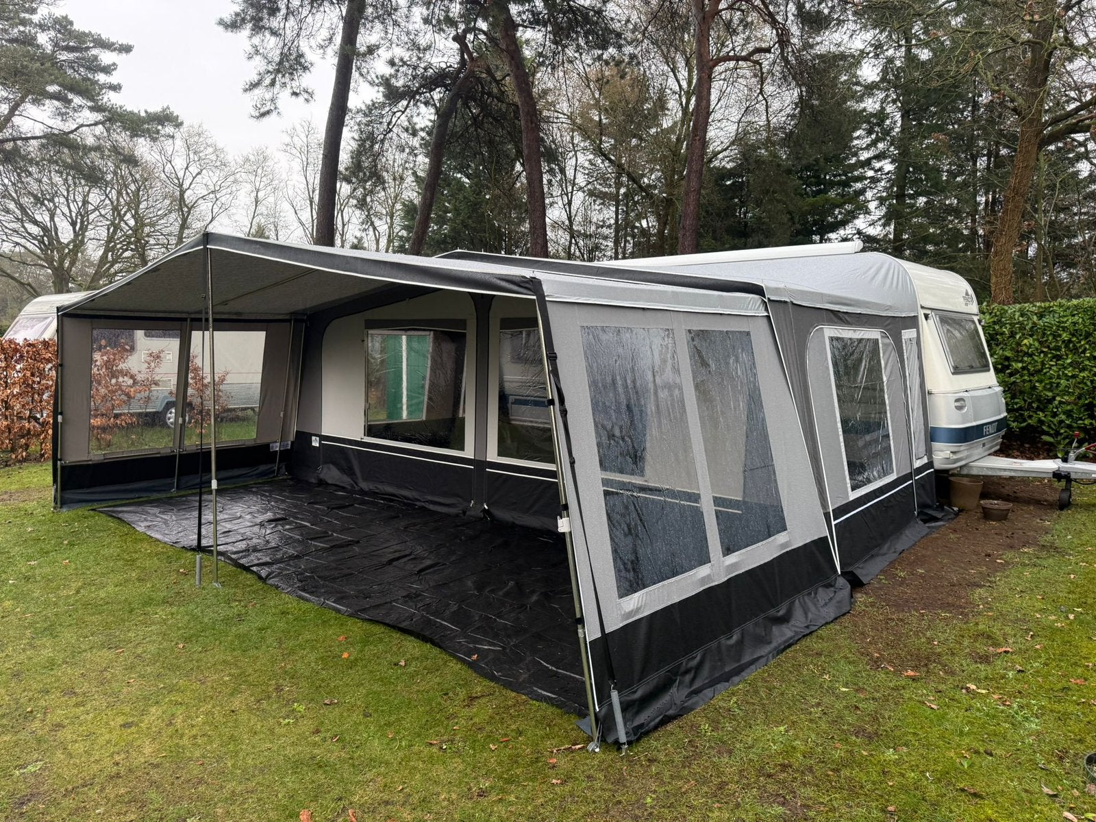 Brand Sevilla met Parsol Hd luifel maat 31 (987-1001 cm), Brand, Gebruikt, ., Ten Cate All Season 240g/m2