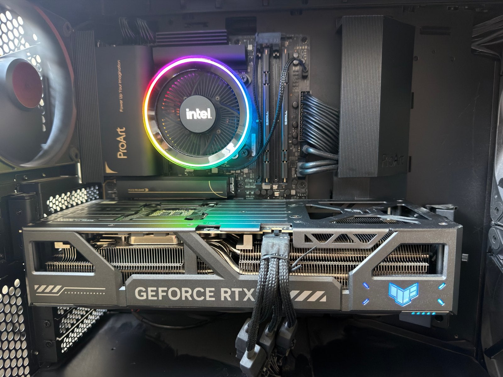 ASUS TUF Gaming GeForce RTX 5090 OC 32GB GDDR7 met GARANTIE!, Ophalen, GDDR6, Zo goed als nieuw, HDMI