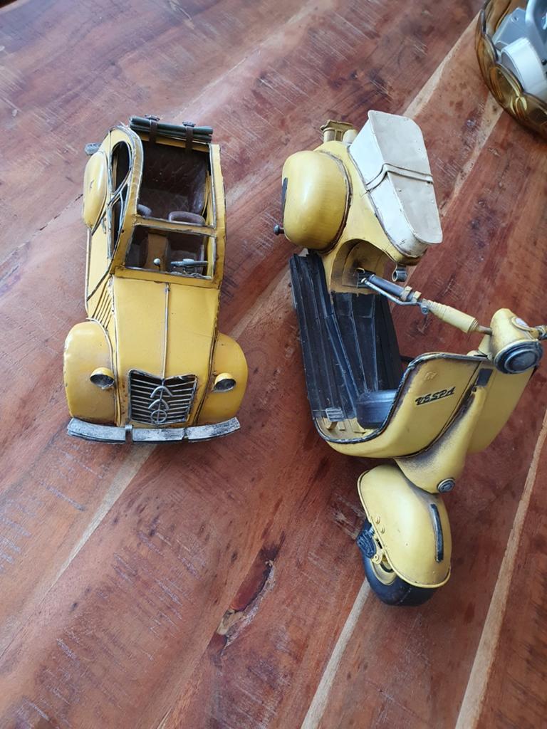 Cv eend en vespa deco, Ophalen