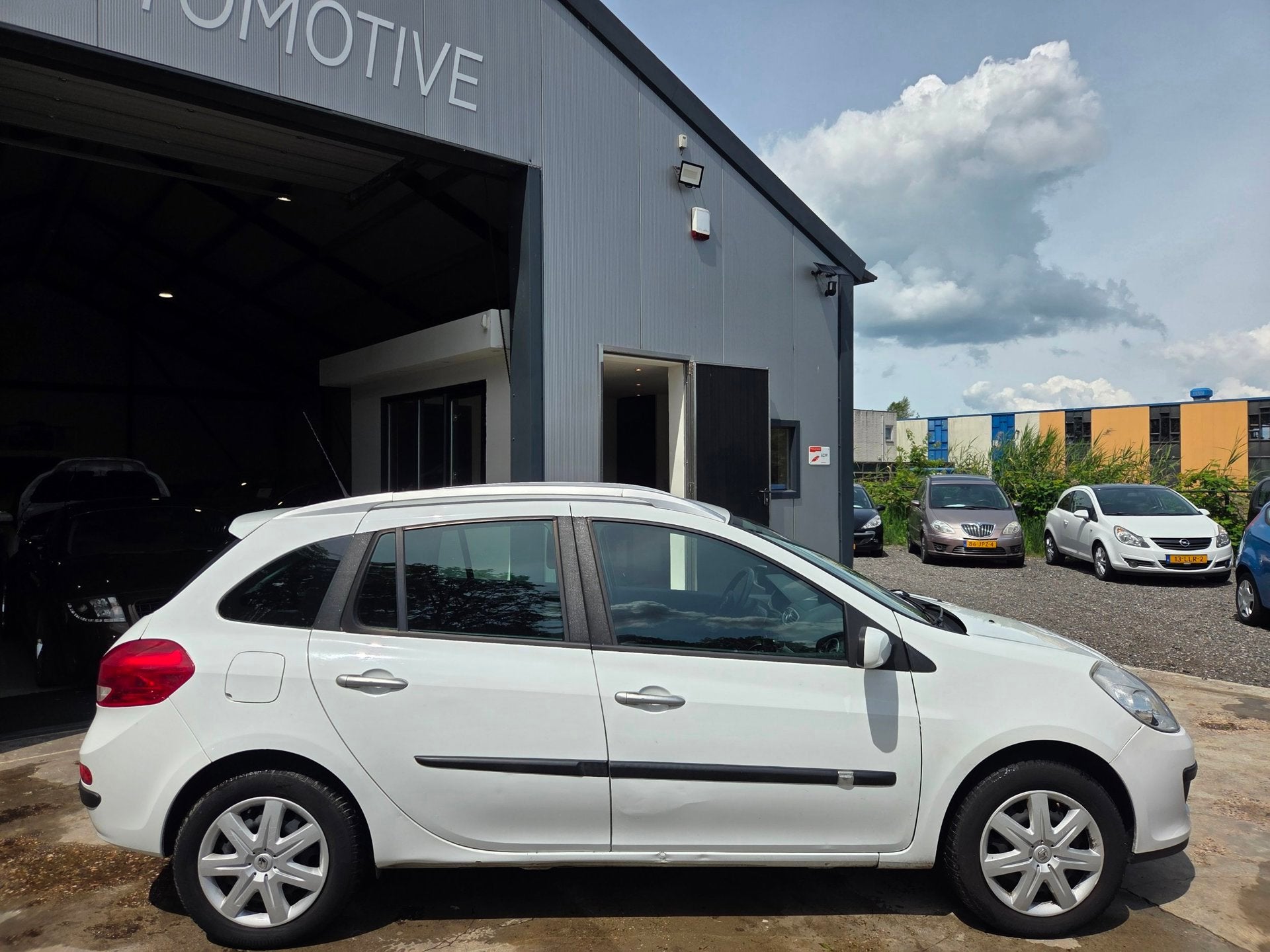 Renault Clio Estate 1.2 TCE Dynamique, Voorwielaandrijving, Gebruikt, Zwart, 4 cilinders