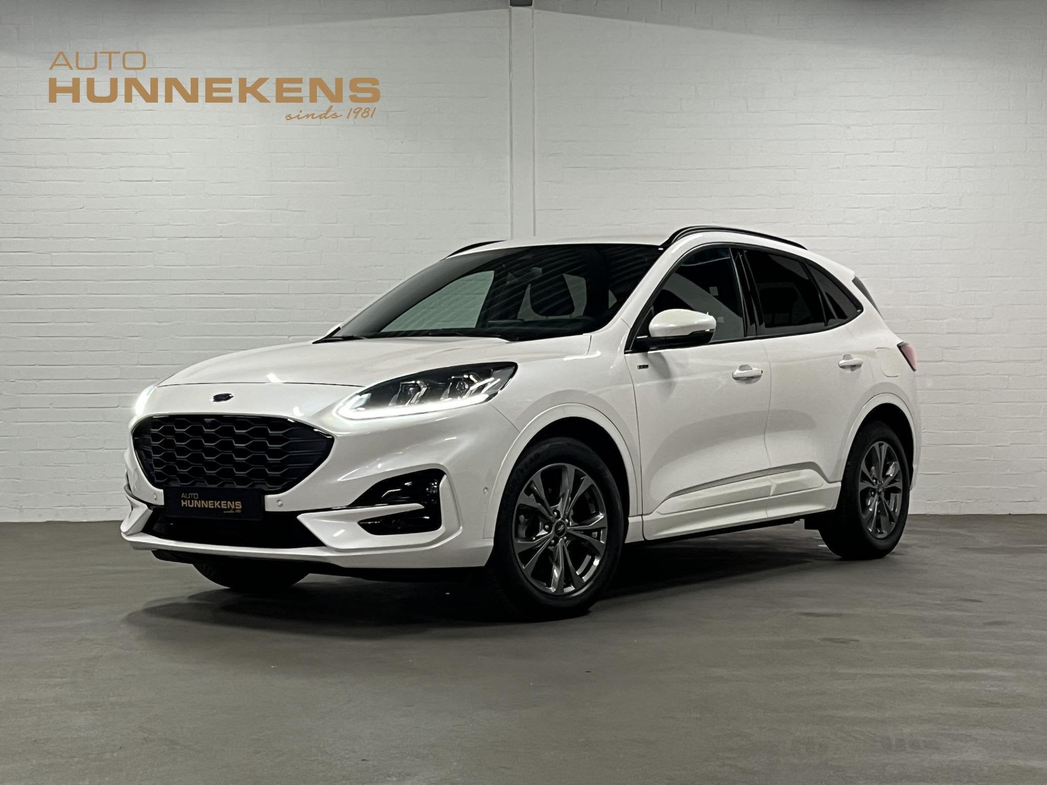 Ford Kuga 1.5 EcoBoost ST-Line X Trekhaak *1800 kg Trekgewic, Auto's, Ford, Voorwielaandrijving, 12 maanden, 15 km/l, Leder en Stof