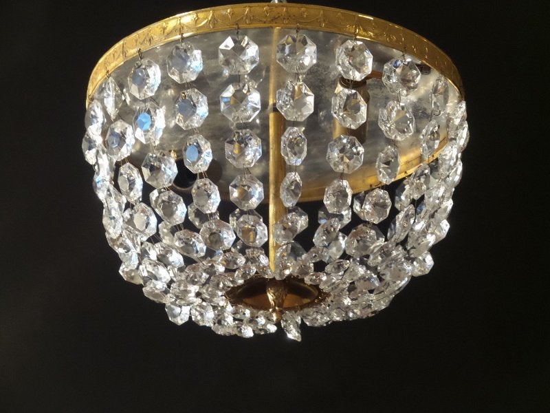 Oude kristallen plafonniere van strengen kristalle diamanten