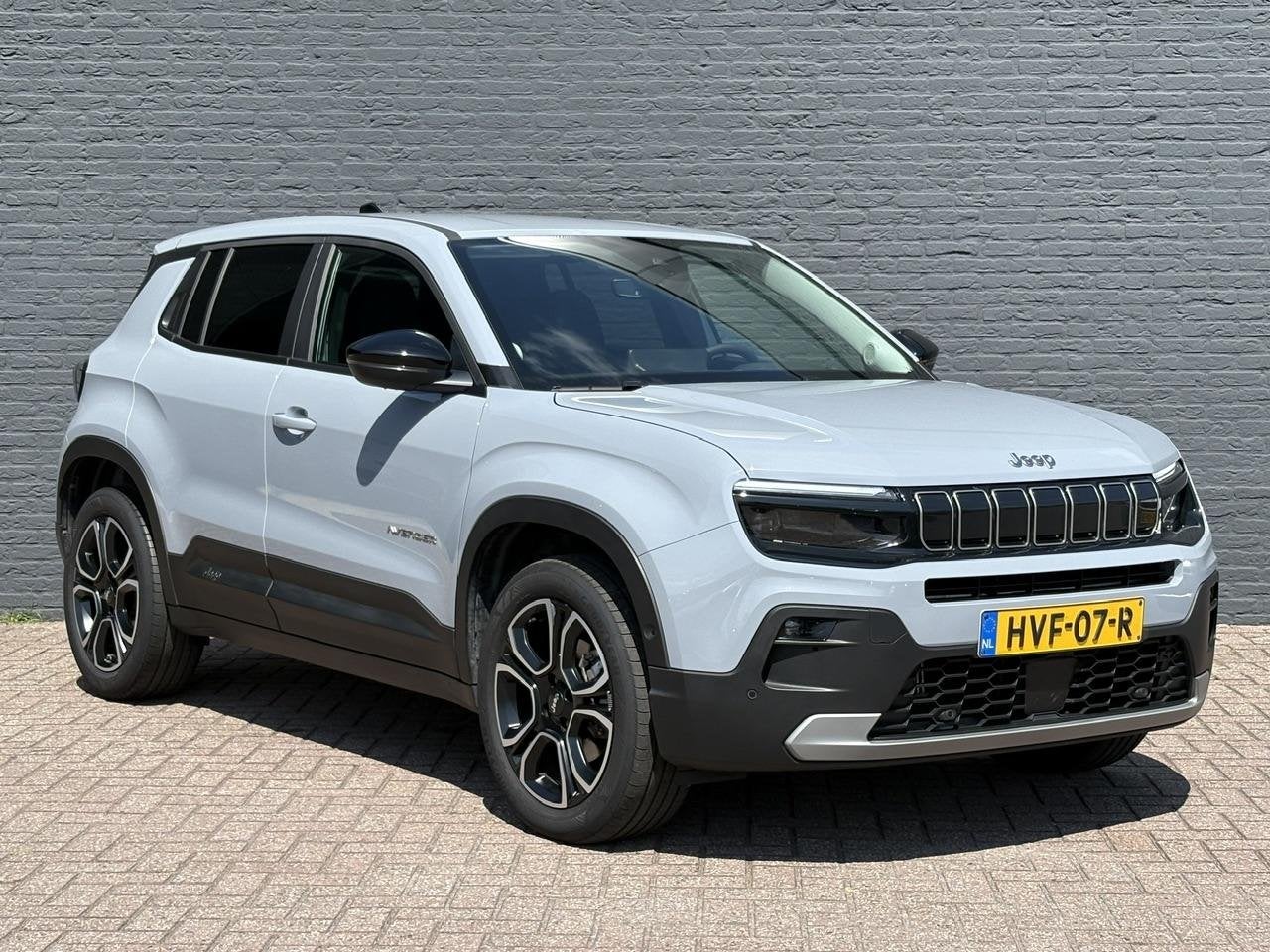 Jeep Avenger 1.2 e-Hybrid Altitude | Automaat | 1e Eigenaar, Auto's, Jeep, Stof, Gebruikt, 1199 cc, 620 kg
