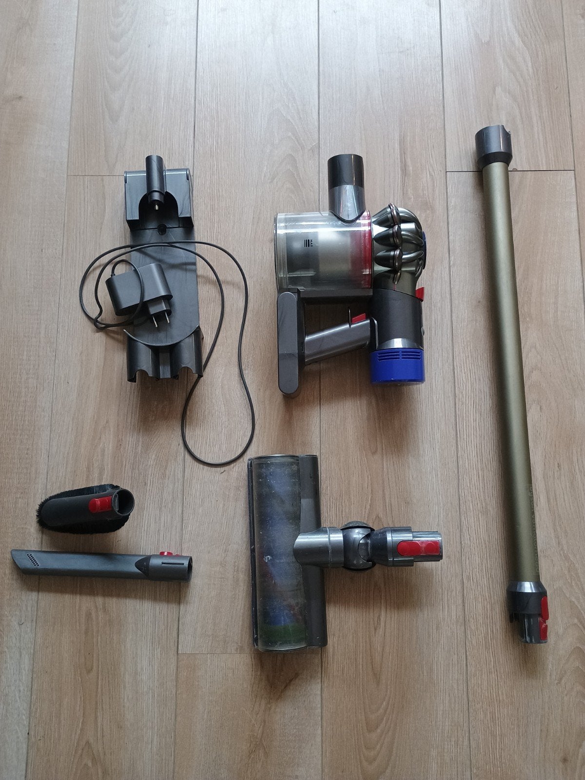 Dyson V7 Steelstofzuiger - Accu/borstel aandachtspunten, Gebruikt, Draadloos, Ophalen of Verzenden, Dyson