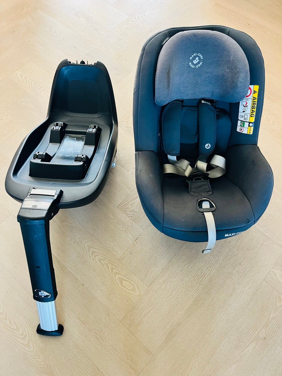 Maxi-Cosi FamilyFix One i-Size + Kinderstoeltje, Kinderen en Baby's, Ophalen, Gebruikt, 0 t/m 18 kg, Zijbescherming