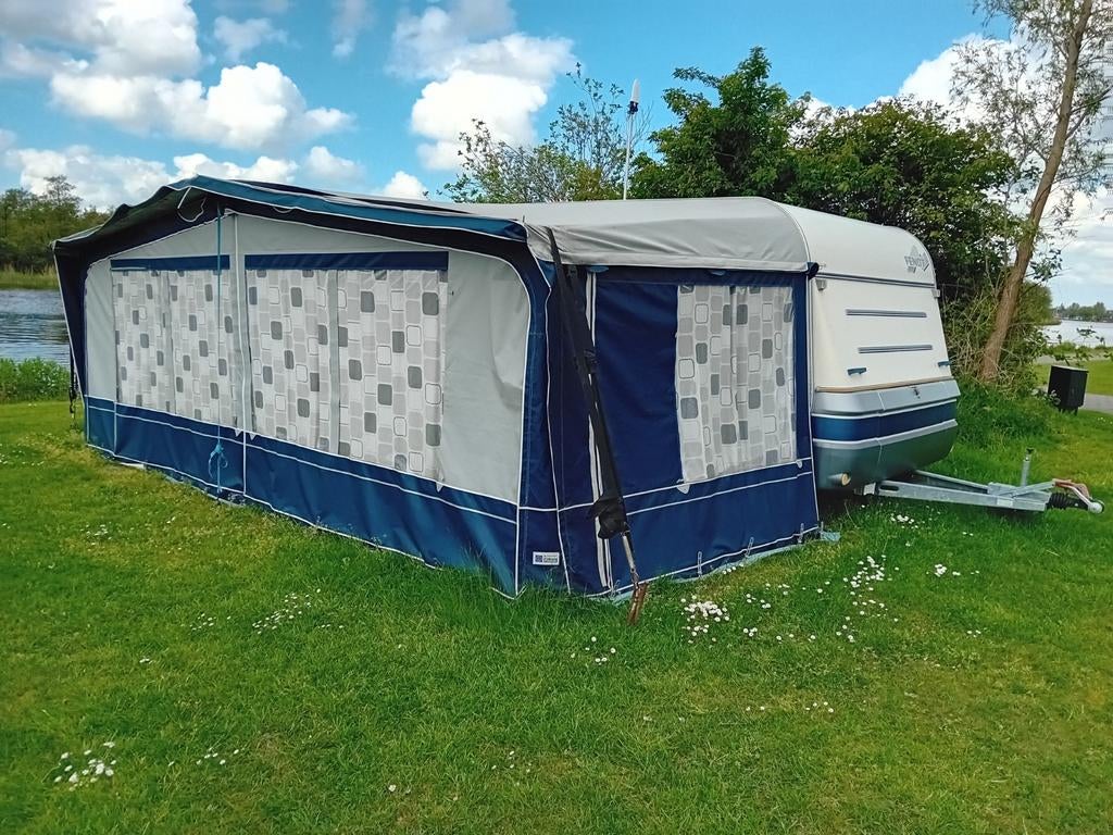 Fendt diamant clasico 620 dubbelasser enkele bedden, Caravans en Kamperen, Ringverwarming, Rondzit, Particulier, 1250 - 1500 kg